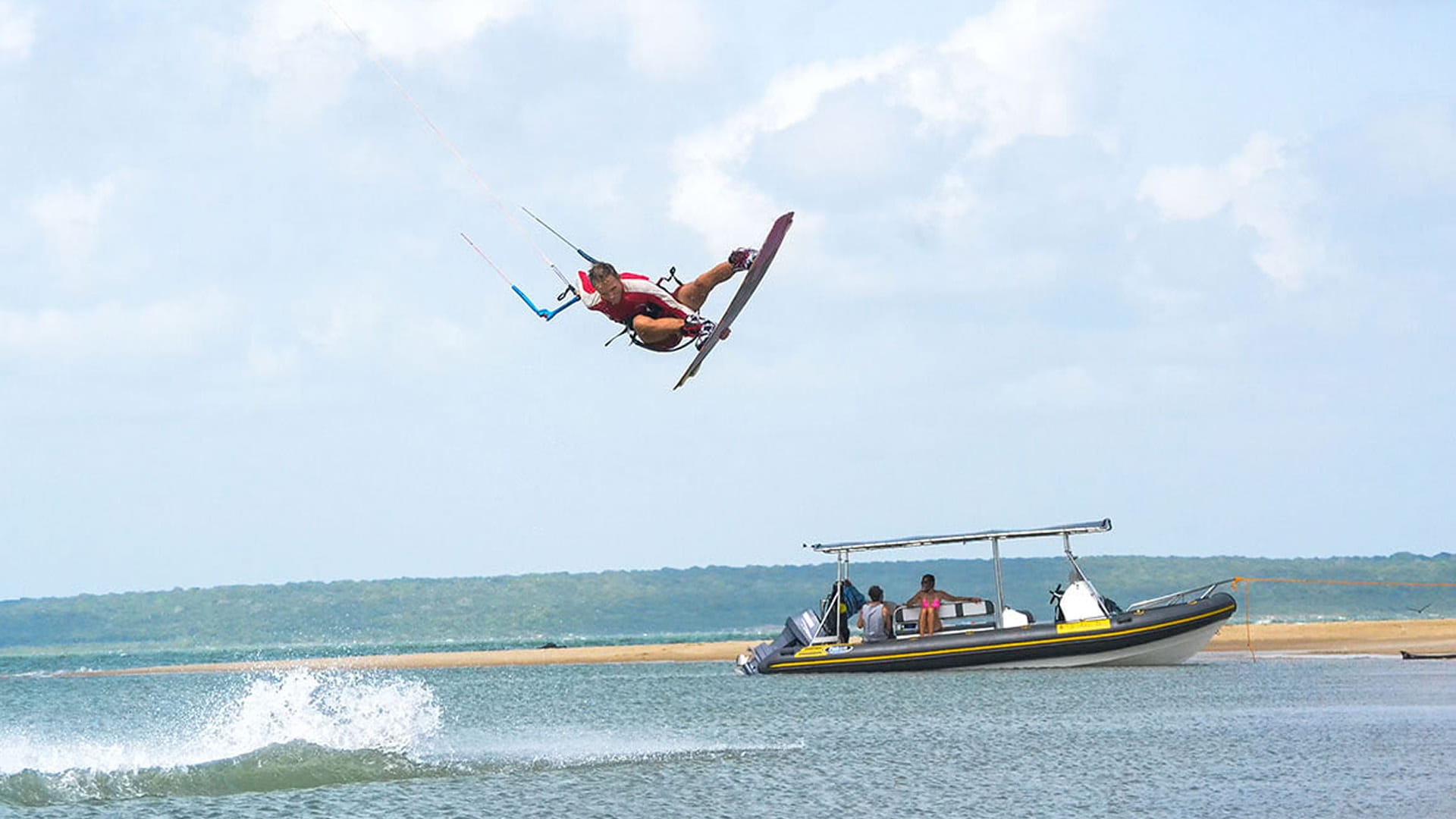 Kitesurfing