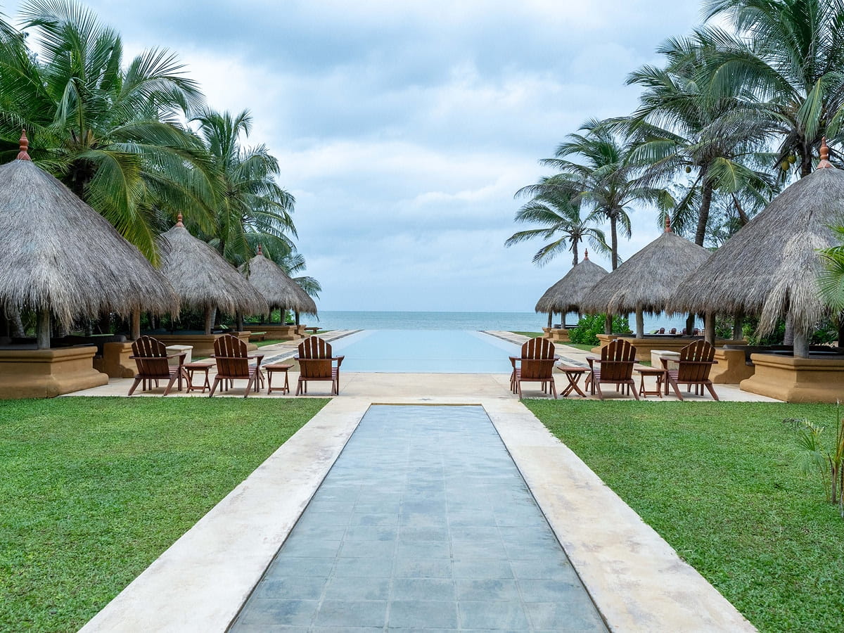 Oceanfront Infinity Pool